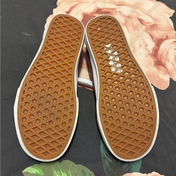 Vans - Picture 5 of 5